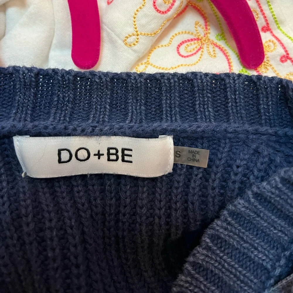 Sweater - Picture 4 of 4